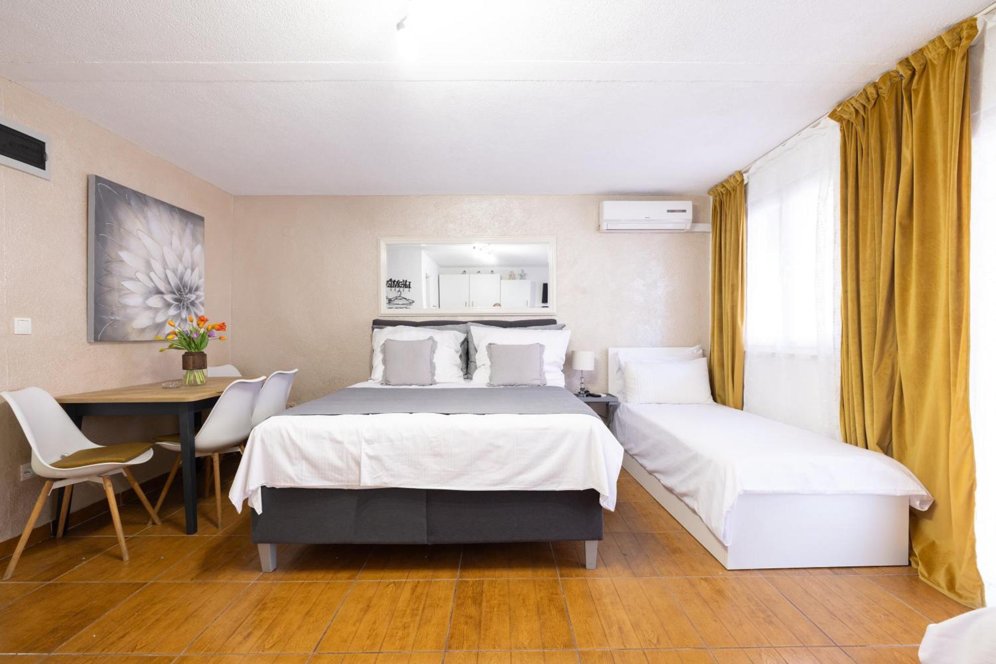 Guesthouse Rebecca Makarska Eksteriør bilde