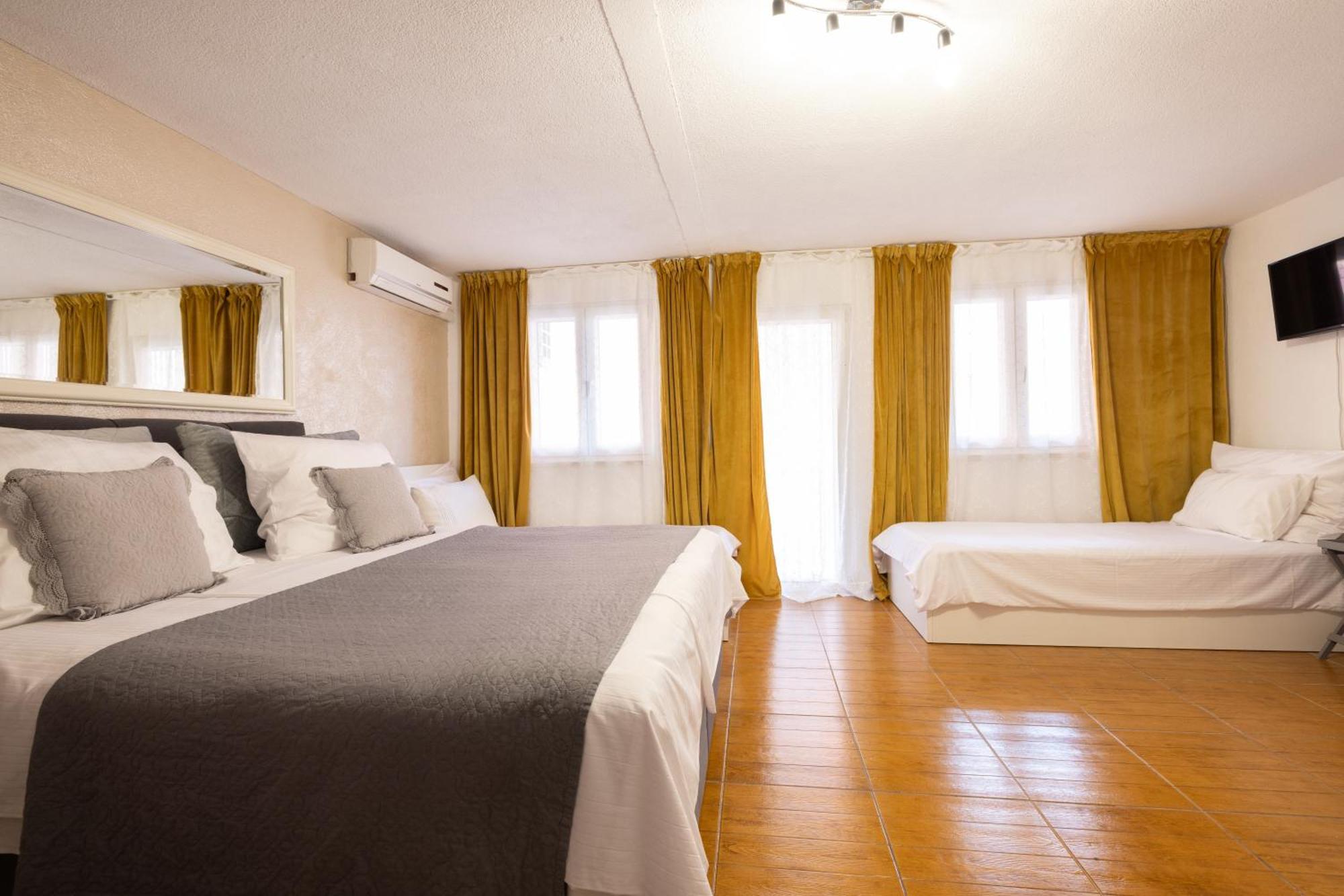 Guesthouse Rebecca Makarska Eksteriør bilde